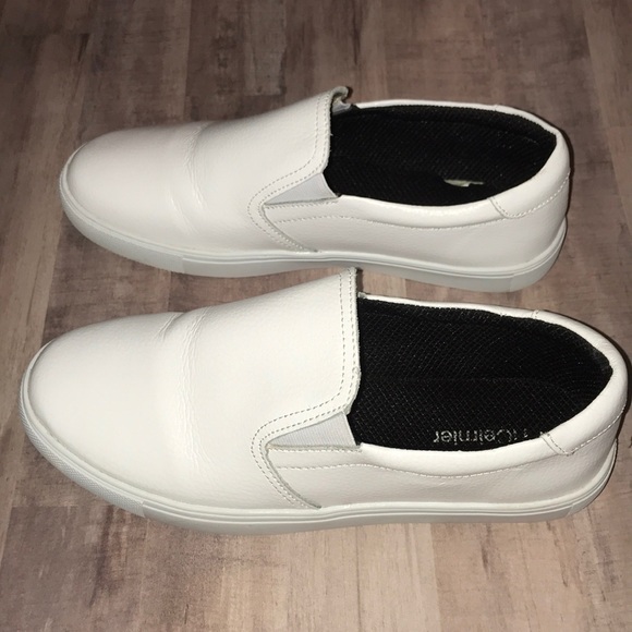 White slip on sneakers - Picture 2 of 4